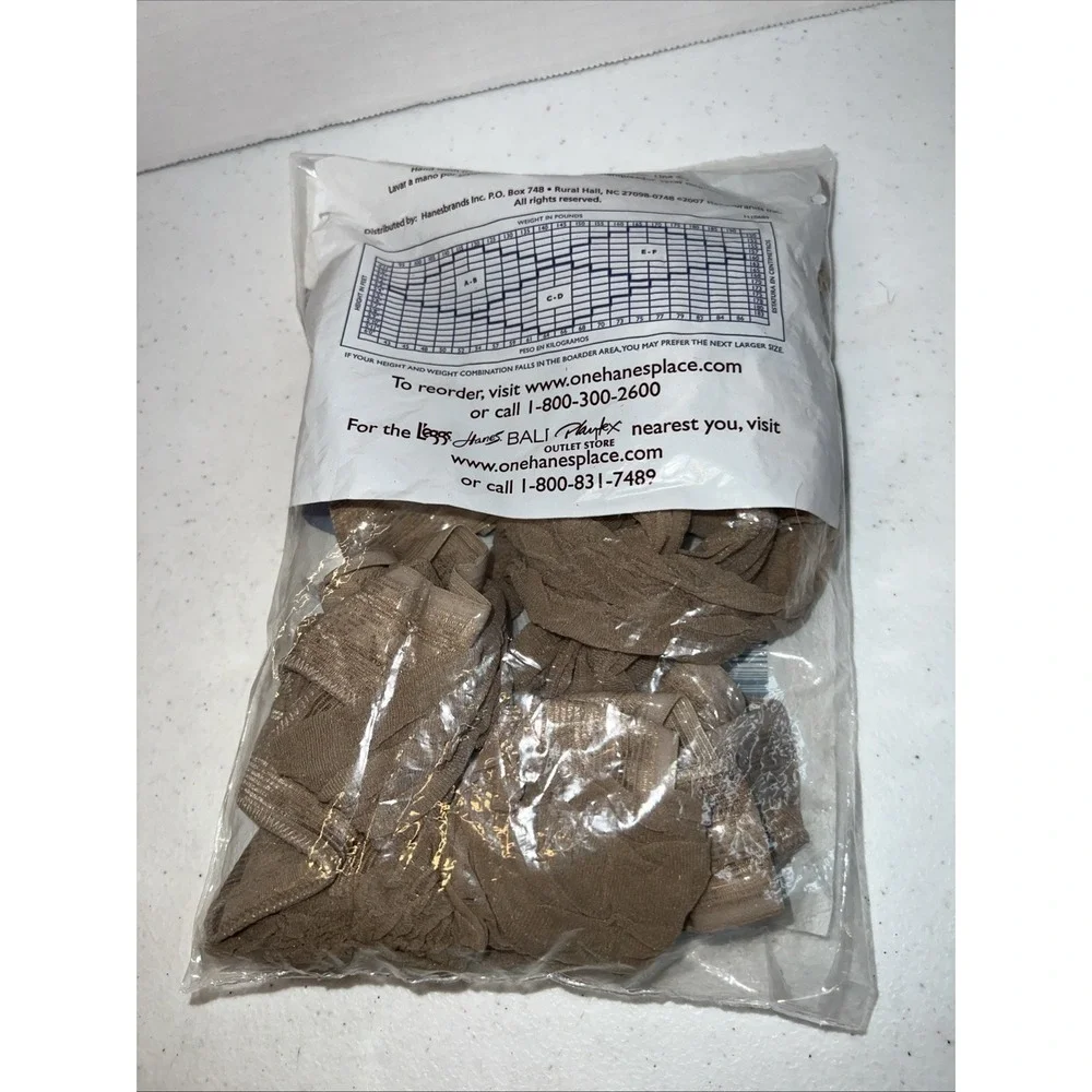 Hanes Silk Reflections Thigh Highs Size AB Soft Taupe 3 Pair New VTG Sheer Toe
